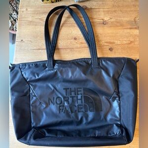 North face weekend tote bag in black